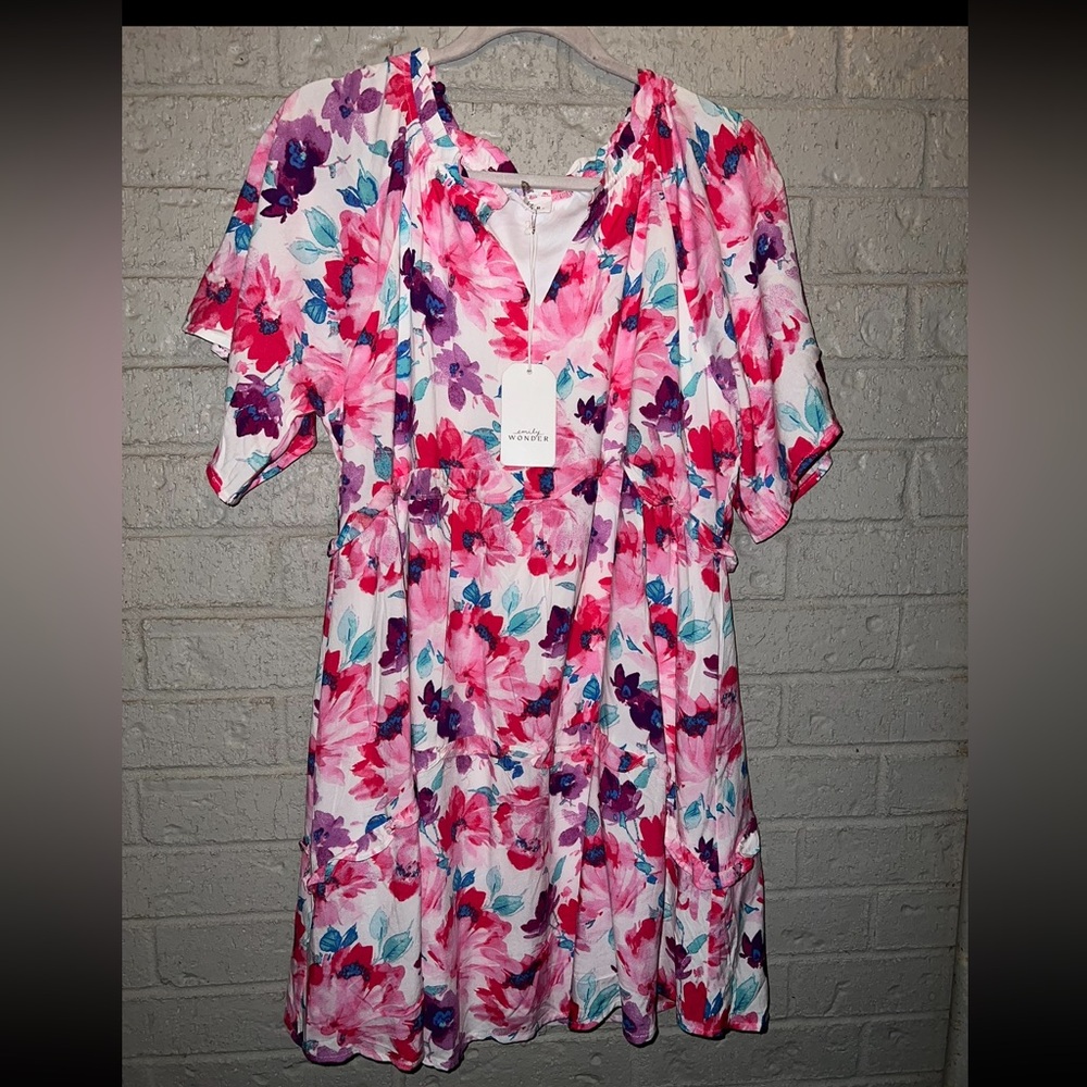 Emily Wonder floral dress size large